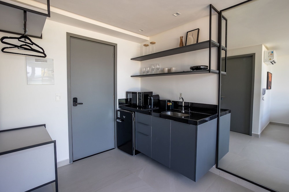 Breeze Residence By Carpediem
