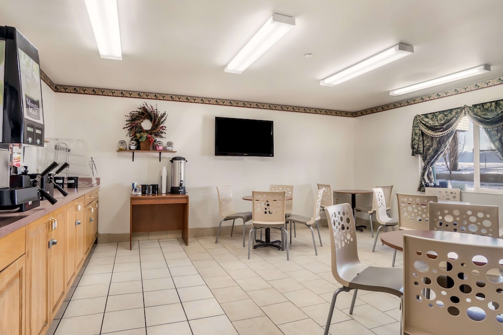 Green River Vacations - Americas Best Value Inn Green River - Property Image 6
