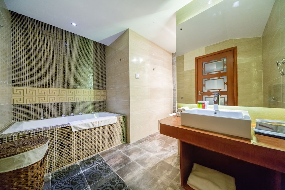Lijiang Bairui Vacation Hotel