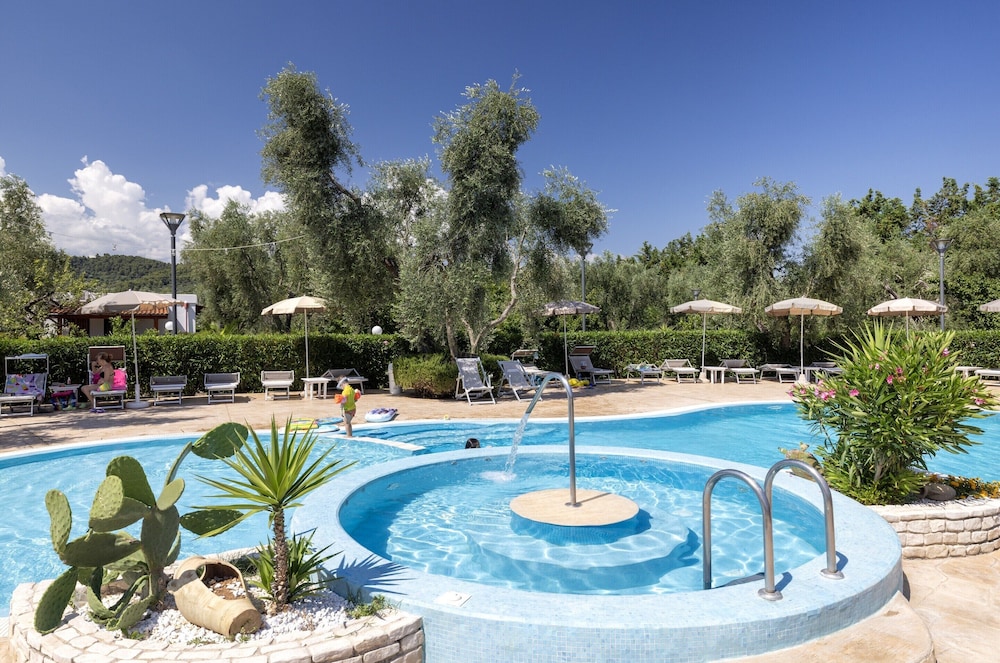 Apartment in Vieste With Garden
