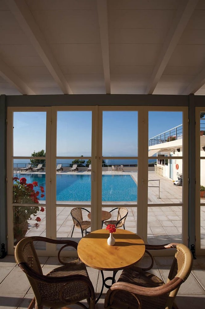 Mira Resort