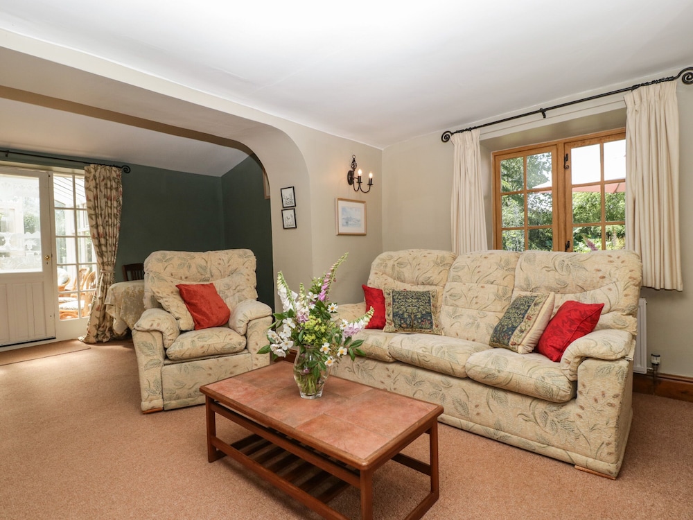 Lower Court Byre