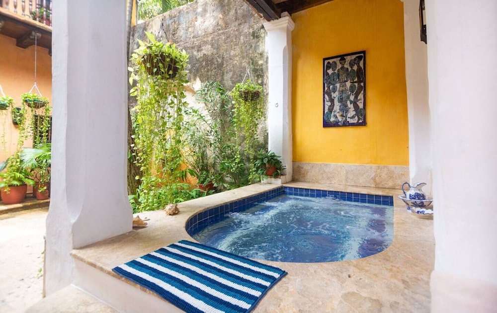 4cb4-1 Old Colonial House In the Historic Center With Pool Breakfast and Wifi