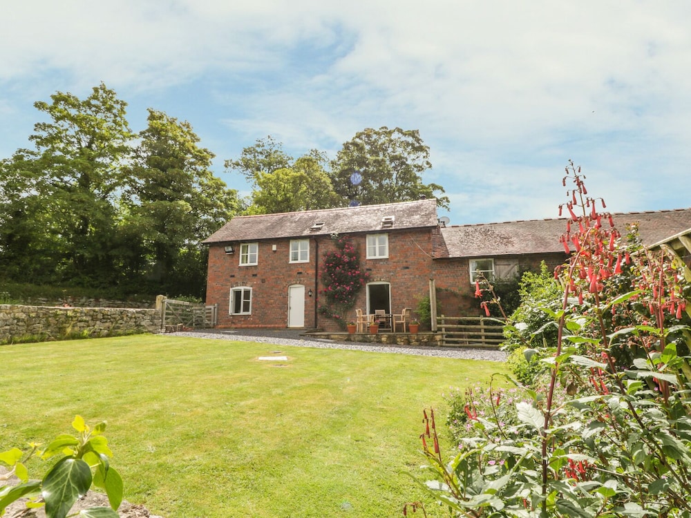Llangollen Vacations - Bryn Howell Stables - Property Image 2