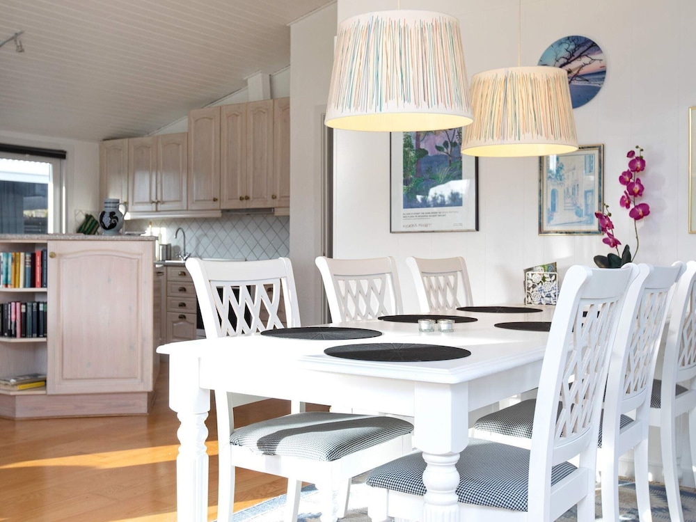 8 Person Holiday Home in Vaeggerlose