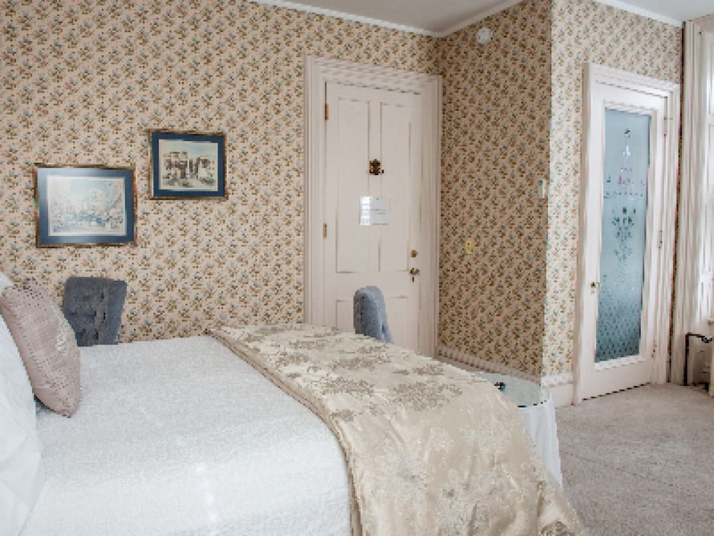 Marble Mansion Inn