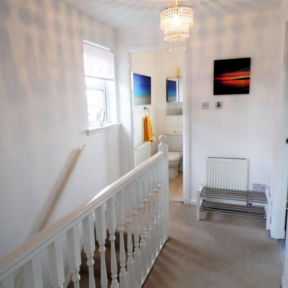 Brambling House - Carnbroe