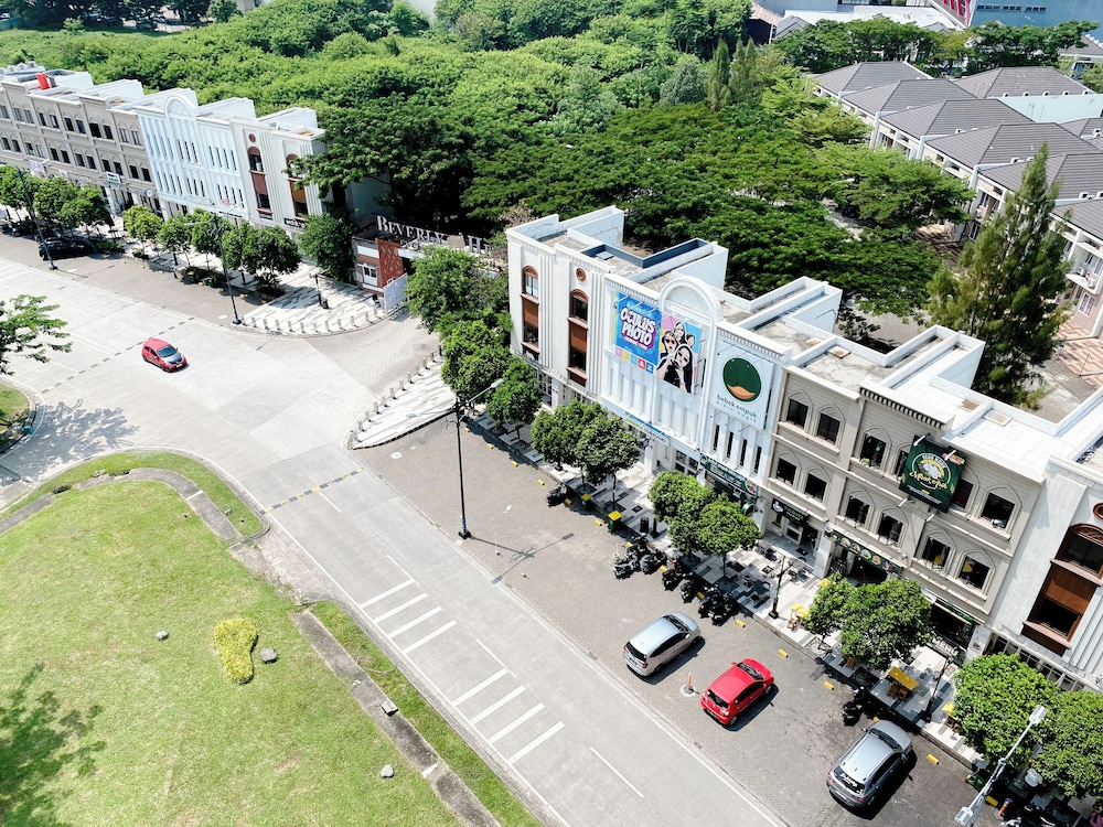 Beautifully Designed And Homey 1Br Apartment Mustika Golf Residence view 4