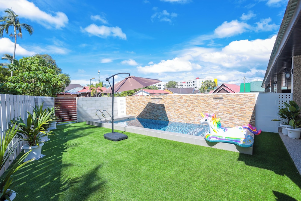 D' Village Cottage 2 – Private Pool Villas