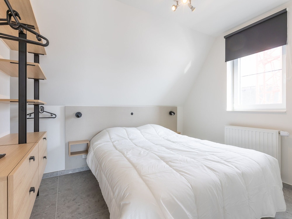 Newly Built Rooftop Flat With Sun-facing Terrace