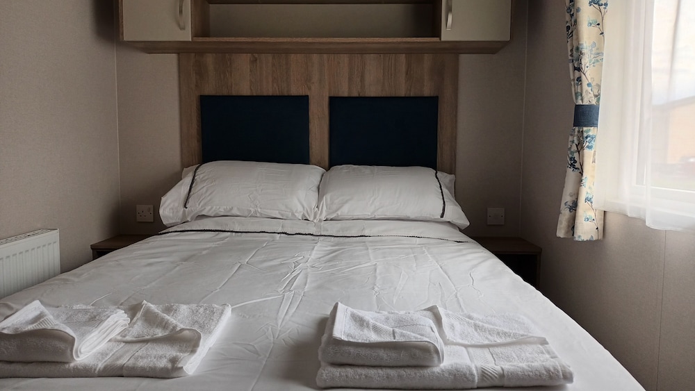 Project Binka - Luxury Caravan / Lodge 2 Bedrooms view 3