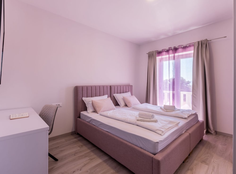 Adriatic Island Sea View Apartments