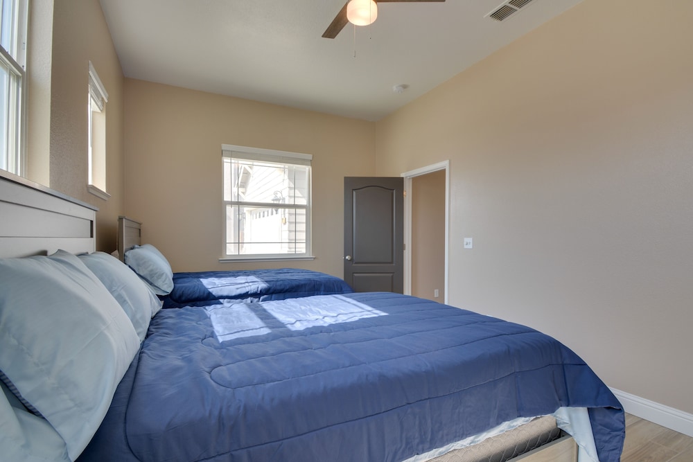 Remodeled Livingston Home w/ Private Backyard! view 5