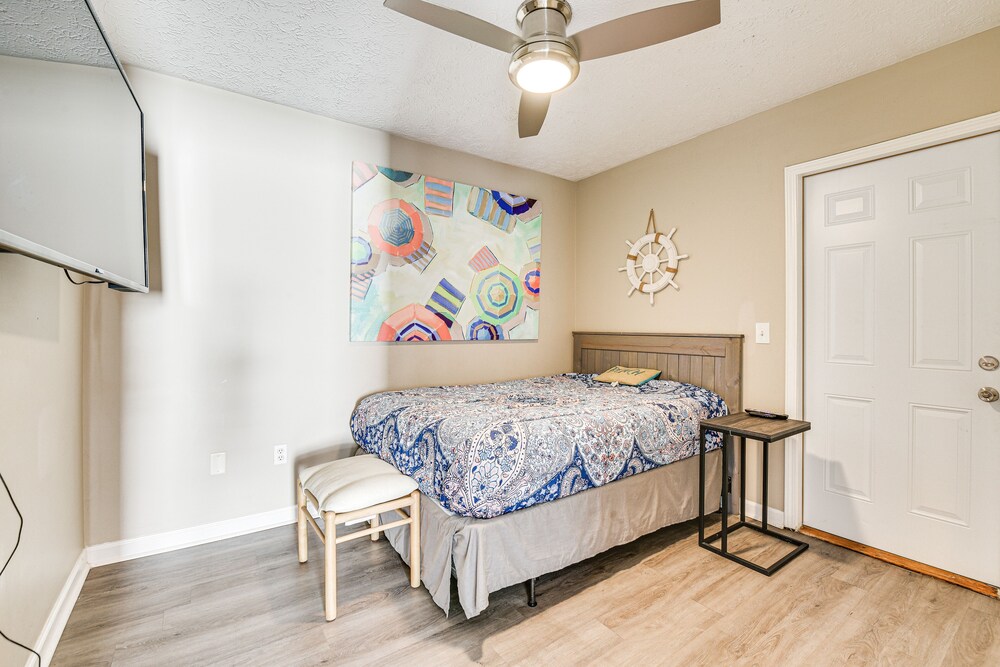 Charming PCB Home ~ 1 Mi to Beach Access! view 5