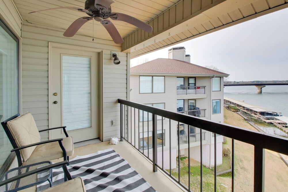 Million-dollar Views: Condo on Lake Hamilton!