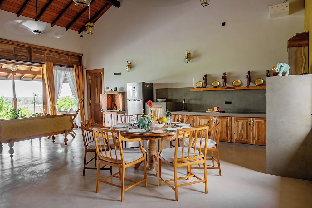 Villa Monkey House