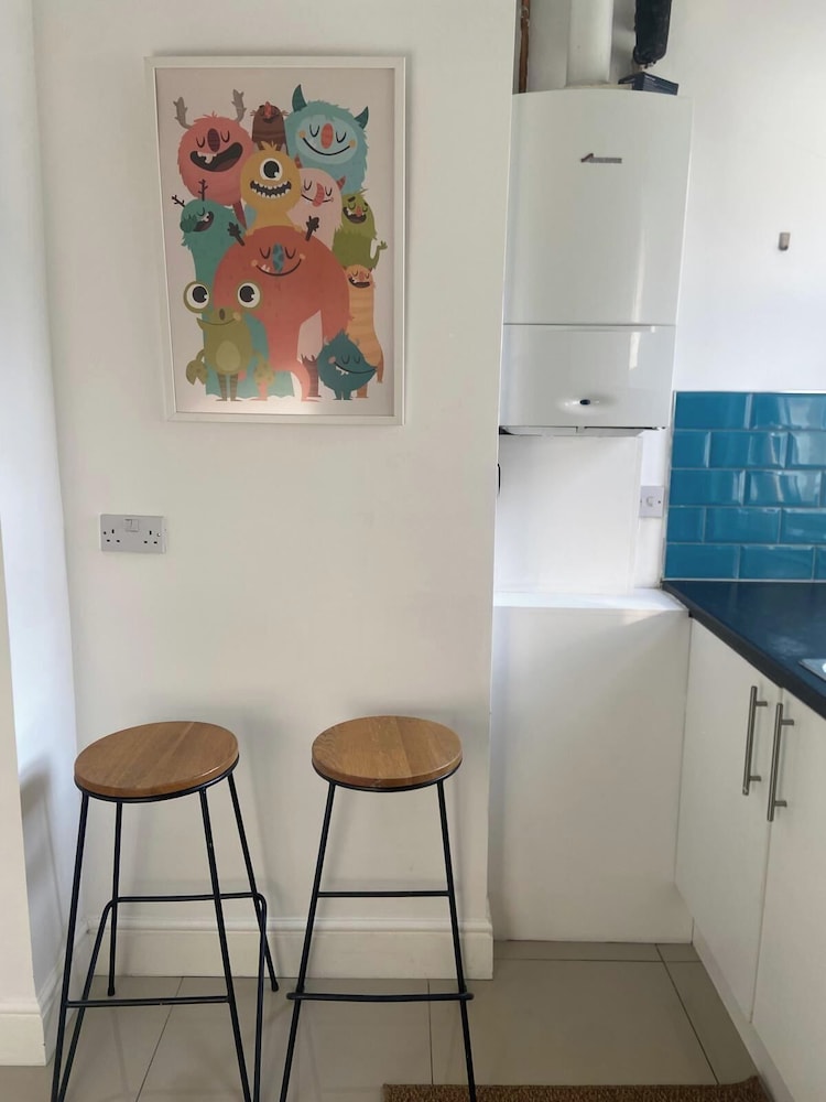 Cosy London Home With 2 Bedrooms
