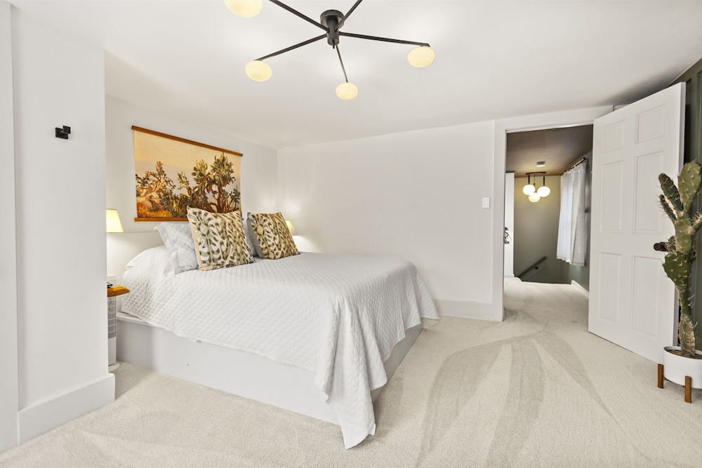 Abode 81 in Newark
