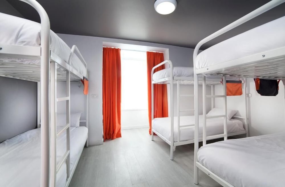 Sleeperdorm - Hostel