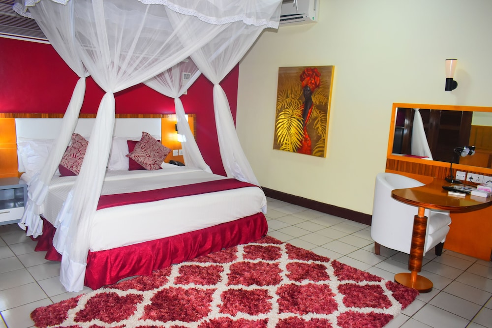 Best Western Jangwani Sea Breeze Hotel