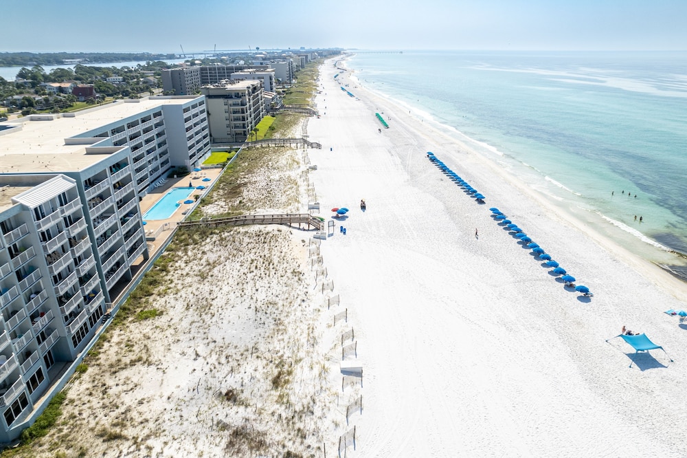 Islander Beach Resort 404 Condo