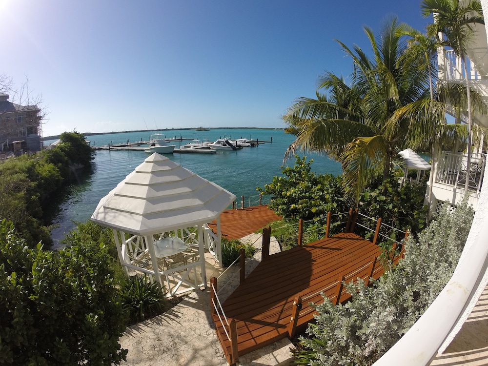 February Point Villa BB1