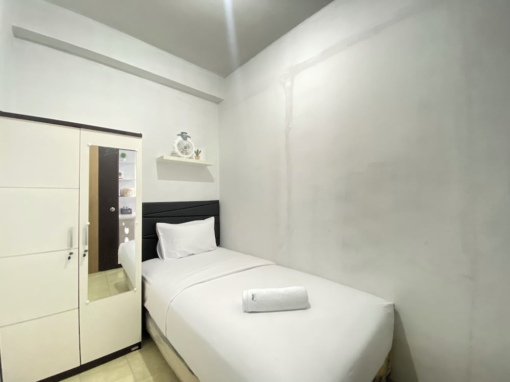 Homey 2Br Furnished Apartment At The Edge Bandung