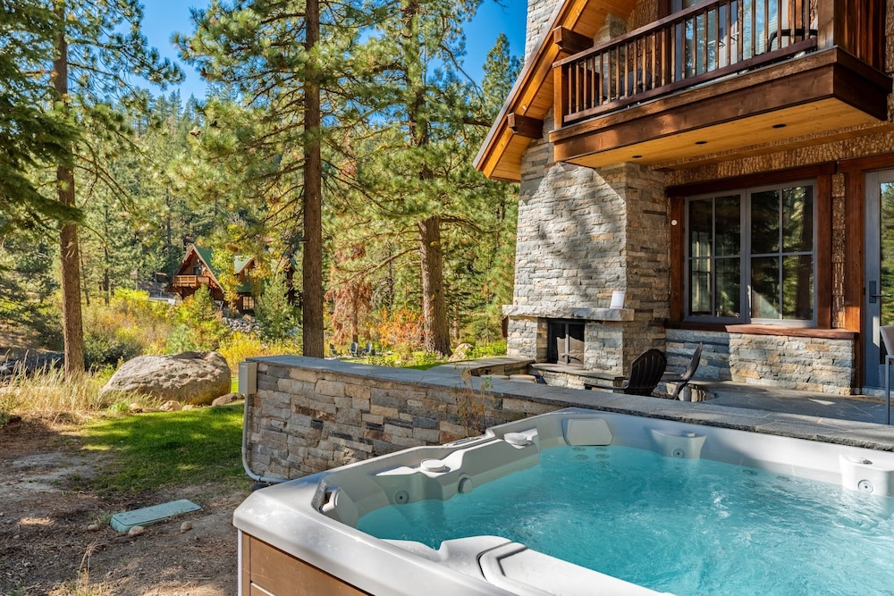 Hunter by Avantstay Riverfront Cabin w Prvt Cottage 5mins From Palisades