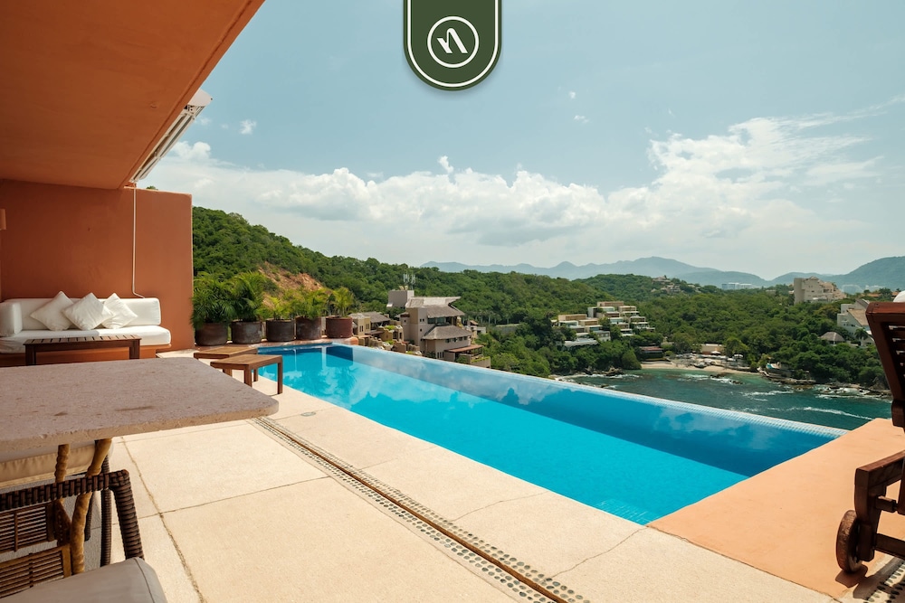 Punta Ixtapa PH6 in Guerrero