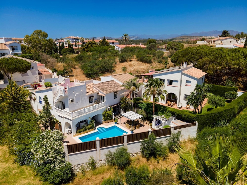 Family Villa Mijas-costa Close to the Beach