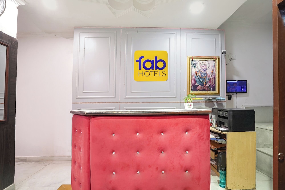 Fabhotel Richa Palace