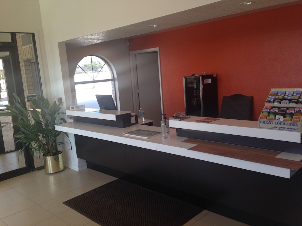 Motel 6 San Antonio, TX - Fiesta Trails - Image 2