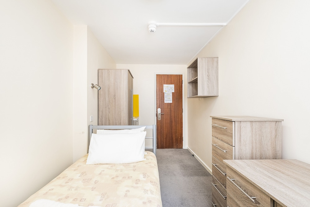 Modern Rooms - LONDON