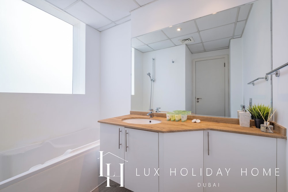 LUX The Ultimate Lake View Residence