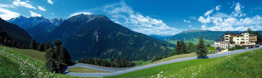 Hotel Wellness - Aparthotel Panorama Alpin - Image 1