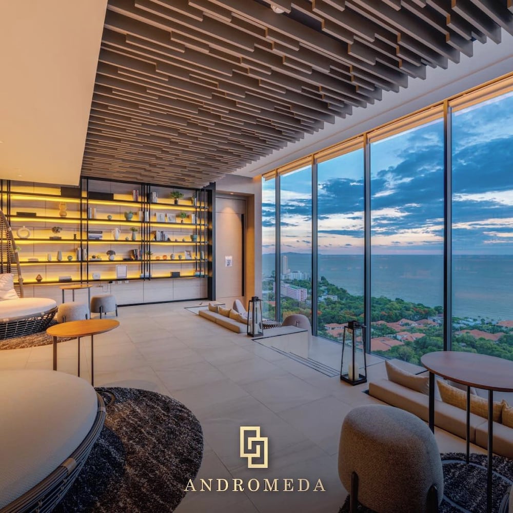 Breath Taking Sea View - Luxury Living