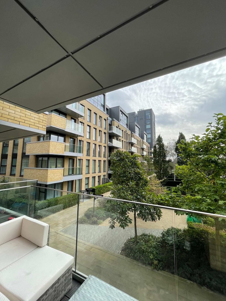 Chic 1BD Flat by the River Thames - Fulham!