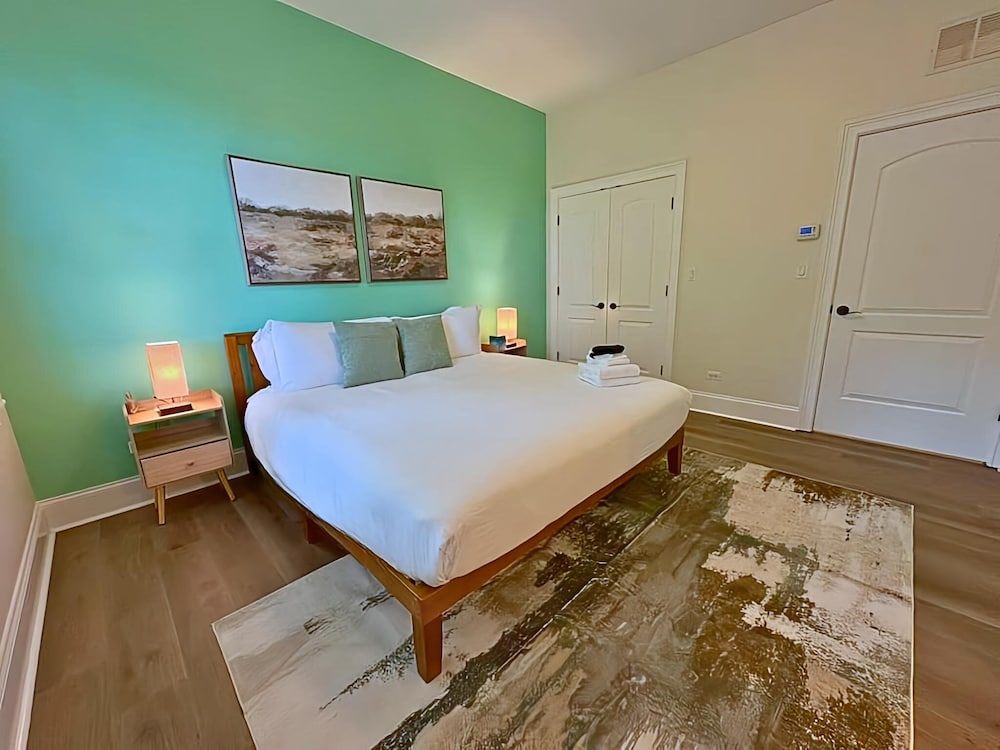 Well-Equipped 2BR - Greenbay 301