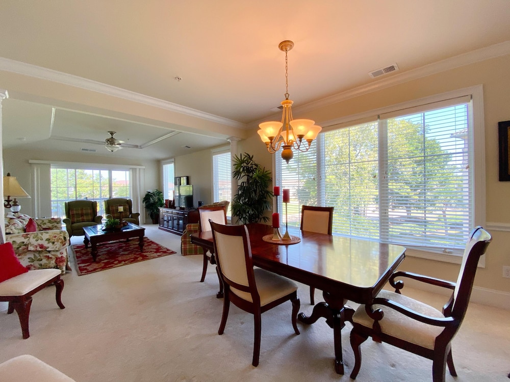 Barefoot Resort by Palmetto Vacations