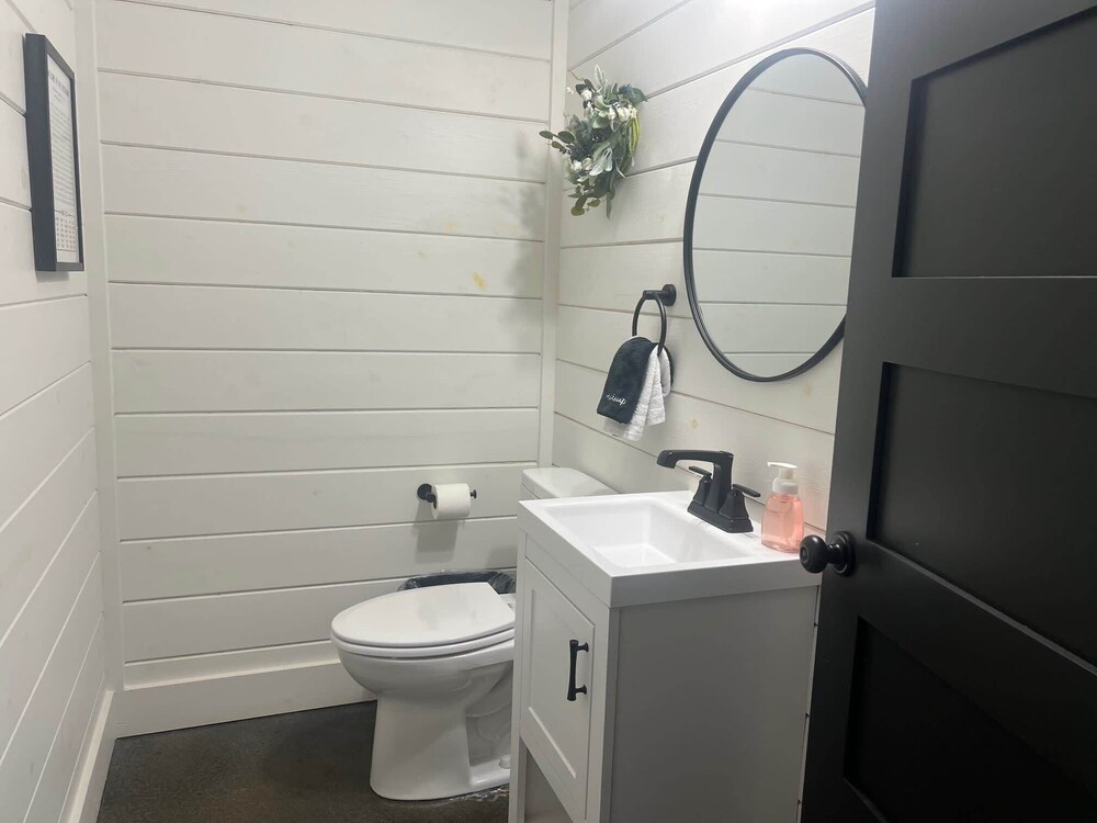 Whispering Retreat Sleeps 4