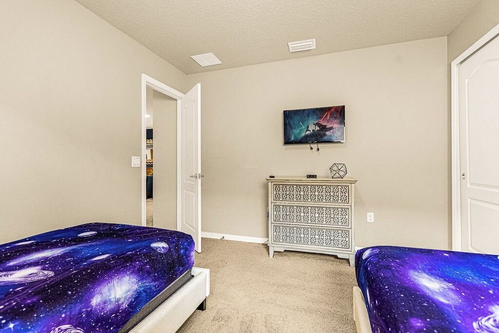 9BR Luxury Vacation Villa near Disney