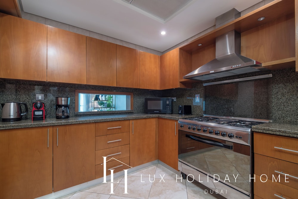 LUX The Luxury Sunny JBR Beach Views 2