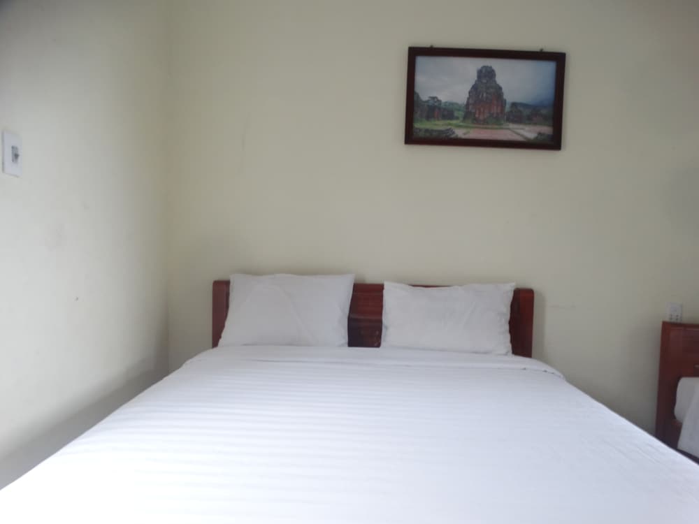 Yellow House Homestay
