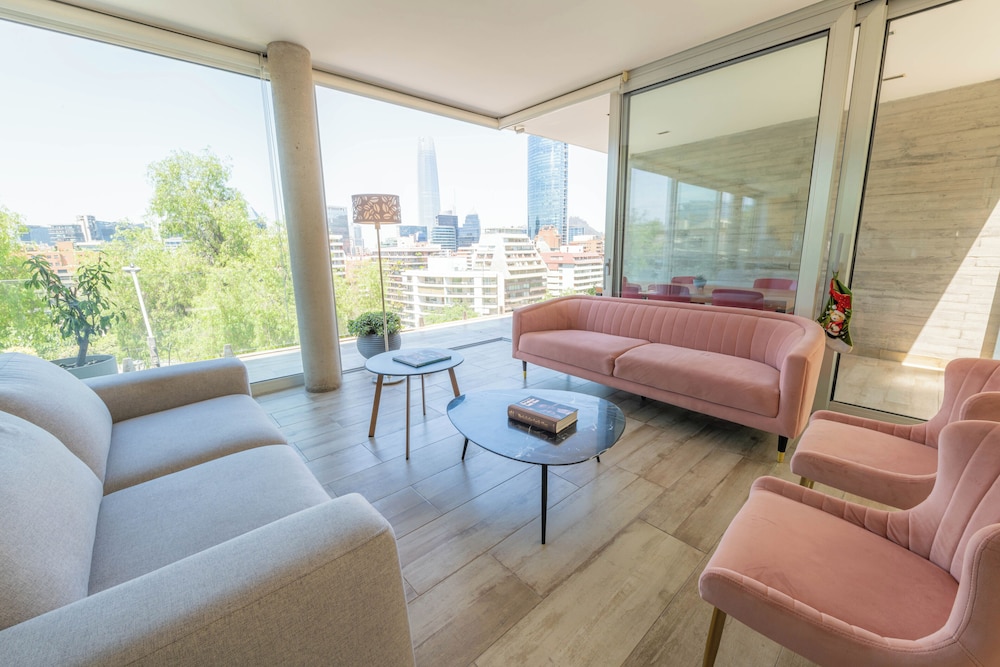 Oceana Suites Casa Las Condes