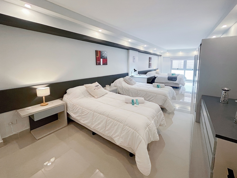 Ayres Suites Moreno