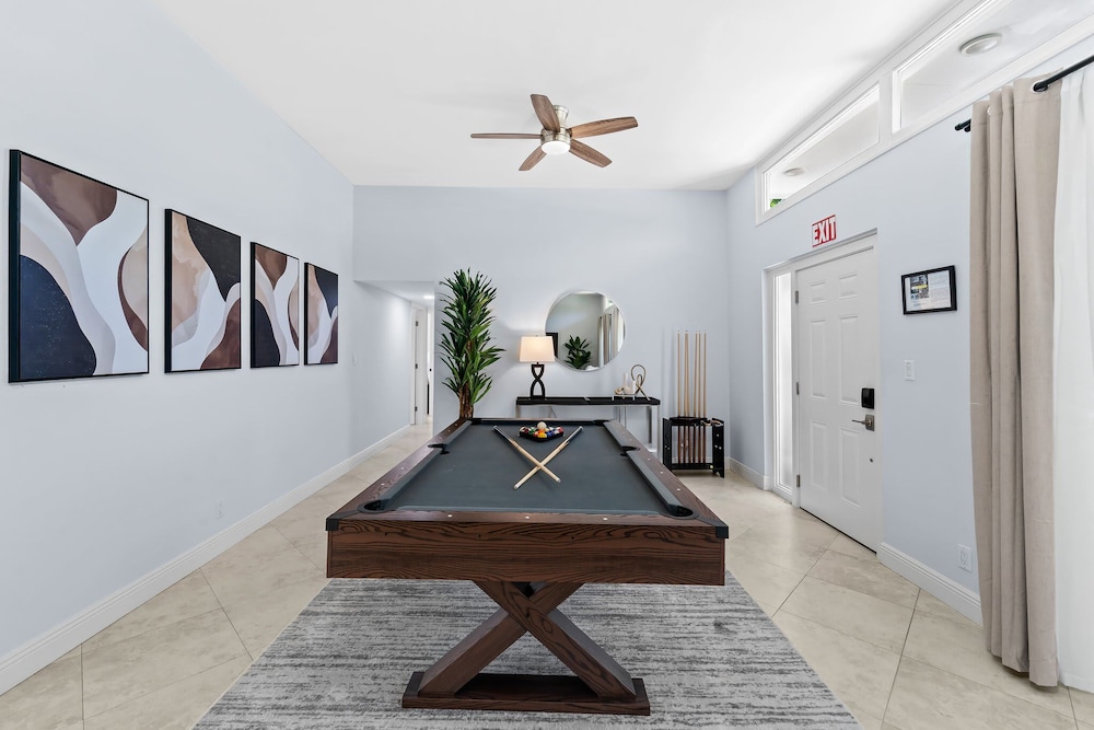 4BR Intracoastal Retreat With Pool, Games & More!