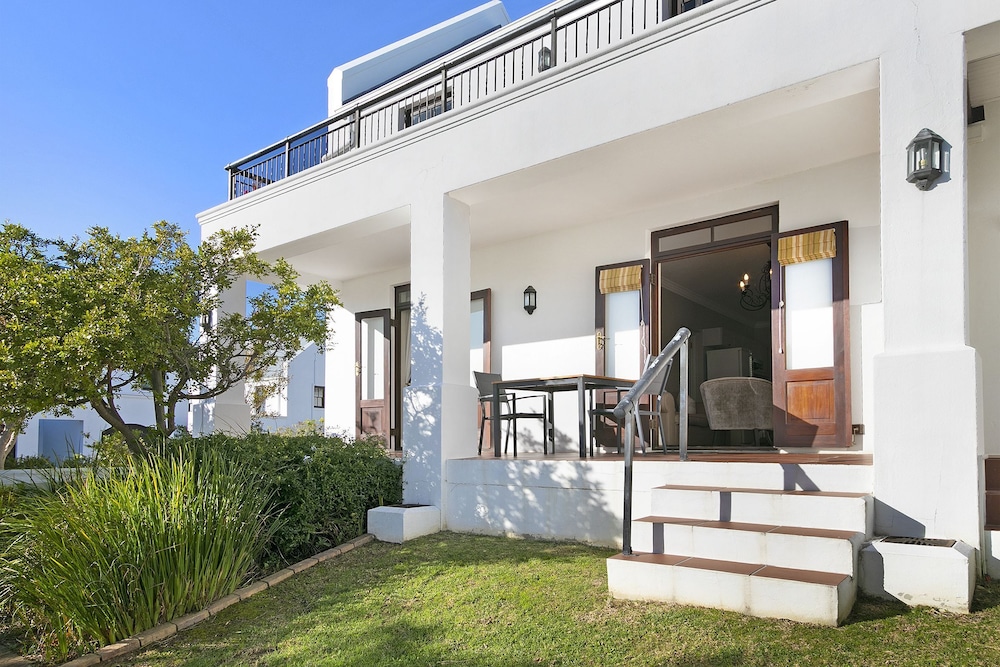 Winelands Golf Lodges at De Zalze