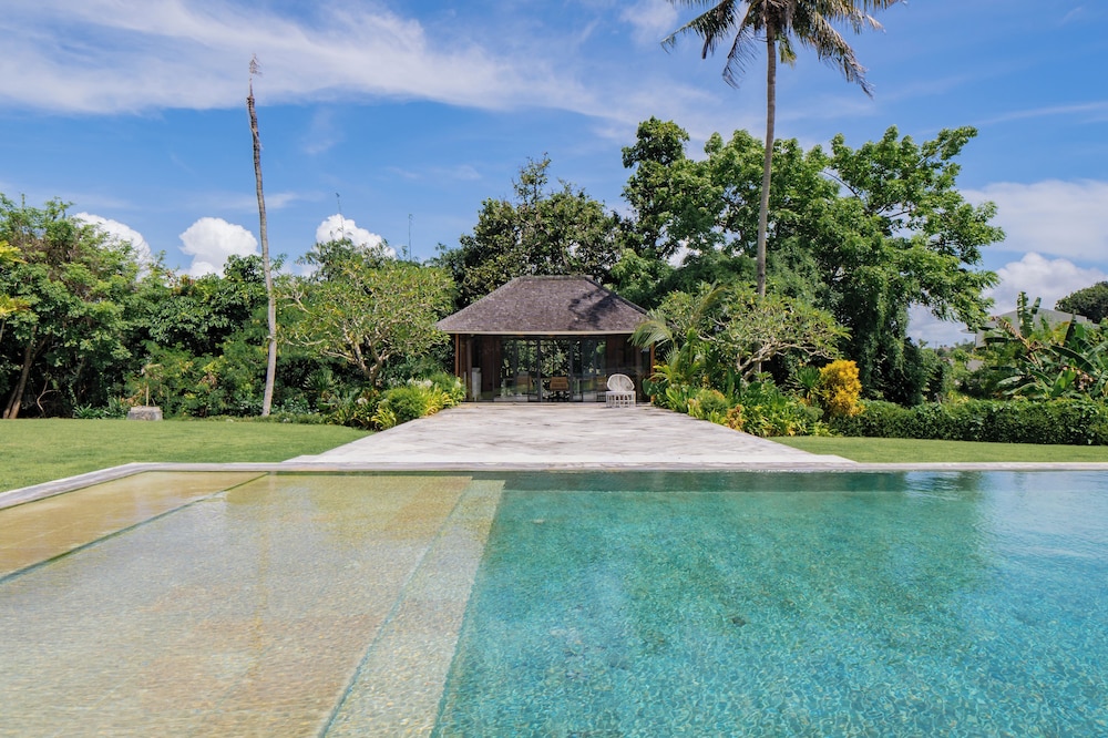 Outsite Bali