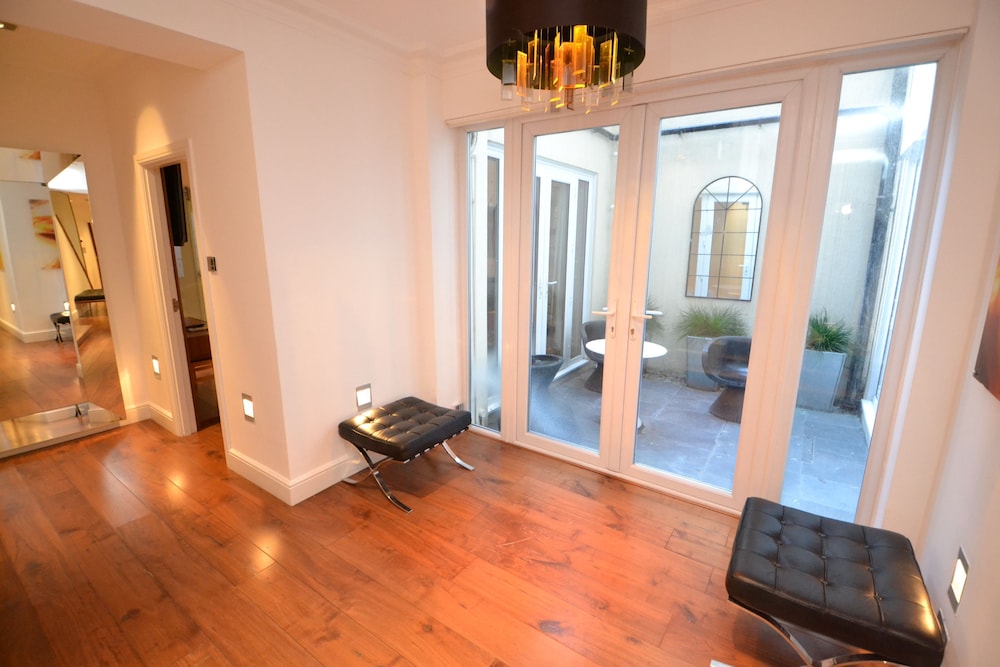 Luxury Hyde Park
