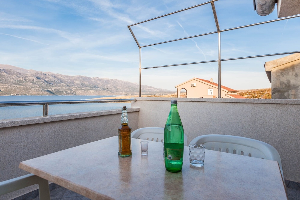 Cozy Apartments in Zadar With Sea and Mountain Views